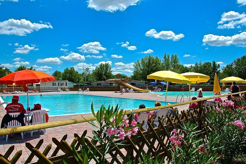 Campeggio Del Garda Peschiera del Garda Dış mekan fotoğraf