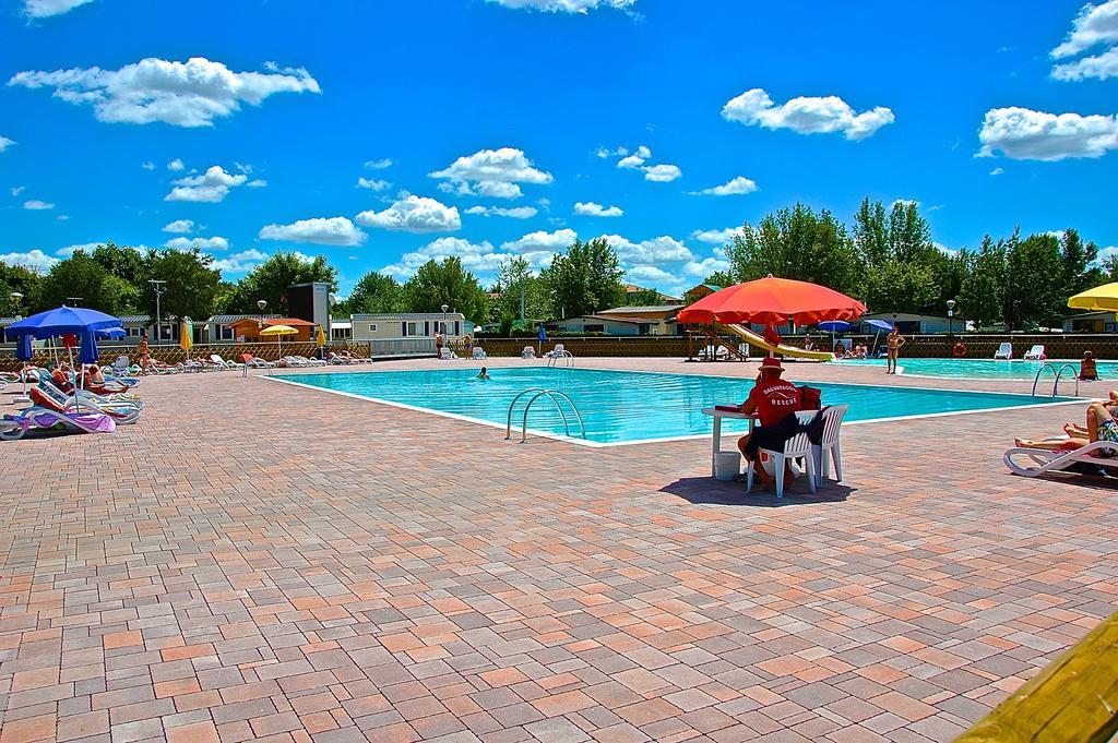 Campeggio Del Garda Peschiera del Garda Dış mekan fotoğraf
