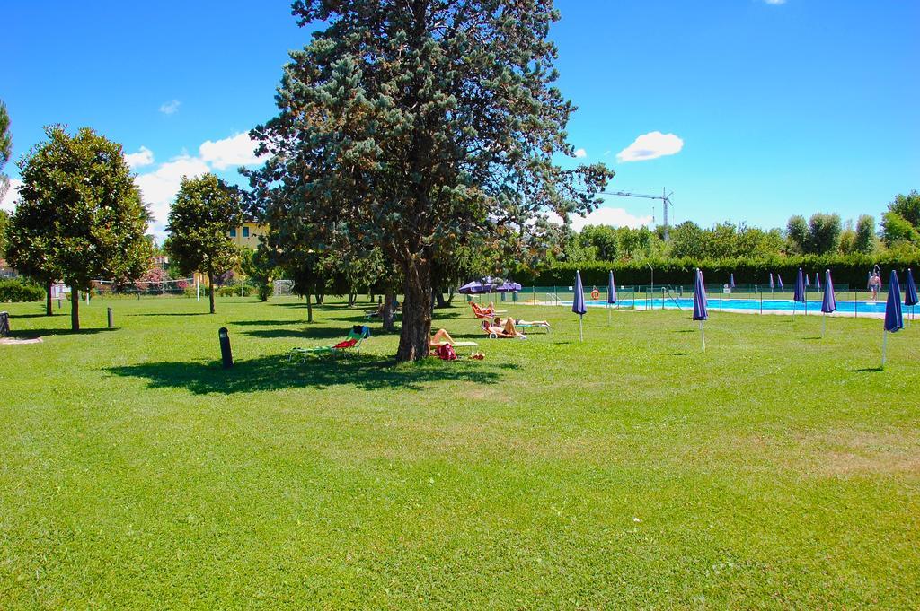 Campeggio Del Garda Peschiera del Garda Dış mekan fotoğraf
