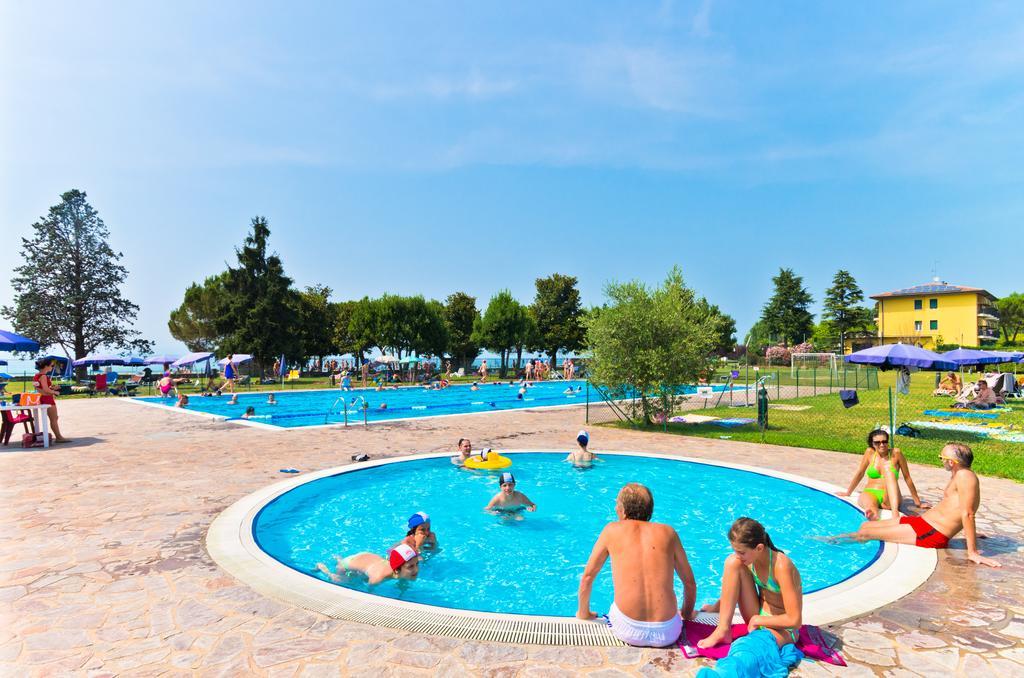 Campeggio Del Garda Peschiera del Garda Dış mekan fotoğraf