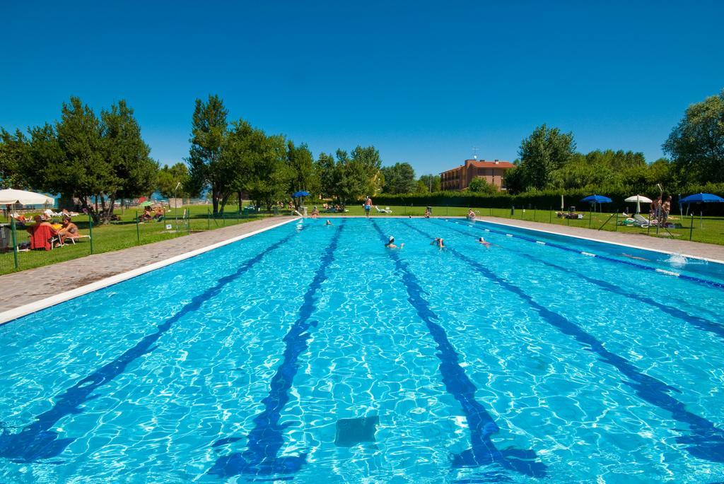 Campeggio Del Garda Peschiera del Garda Dış mekan fotoğraf